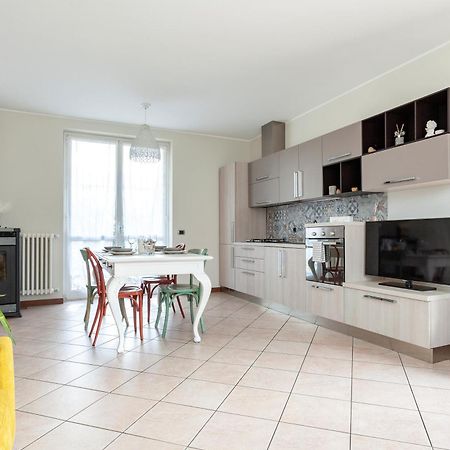 Apartment Misiadele Carnago Exterior photo